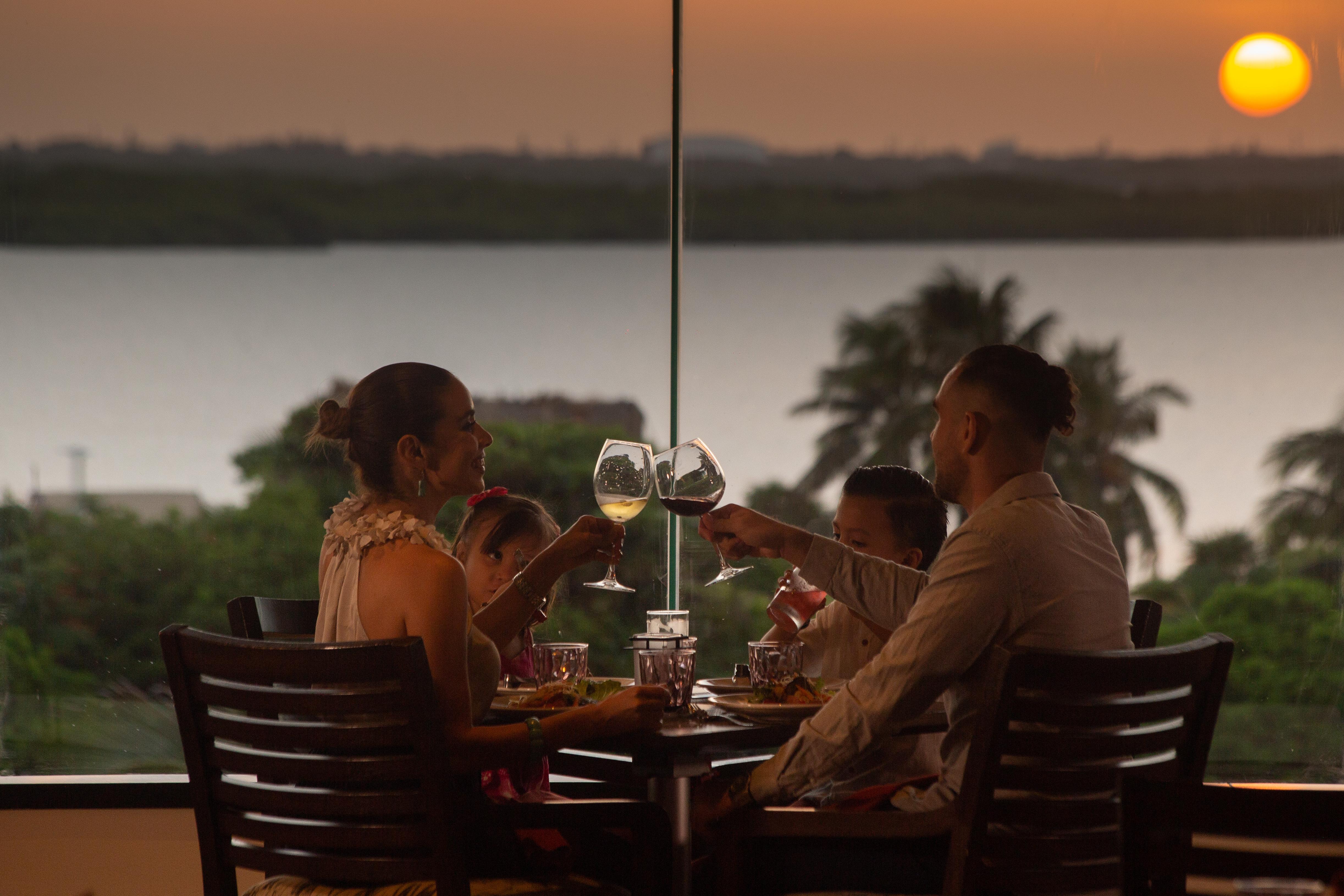 Wyndham Grand Cancun All Inclusive Resort & Villas Exteriör bild